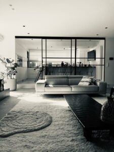 Menuisier spécialisé dans la fabrication et la pose de ferronnerie sur mesure