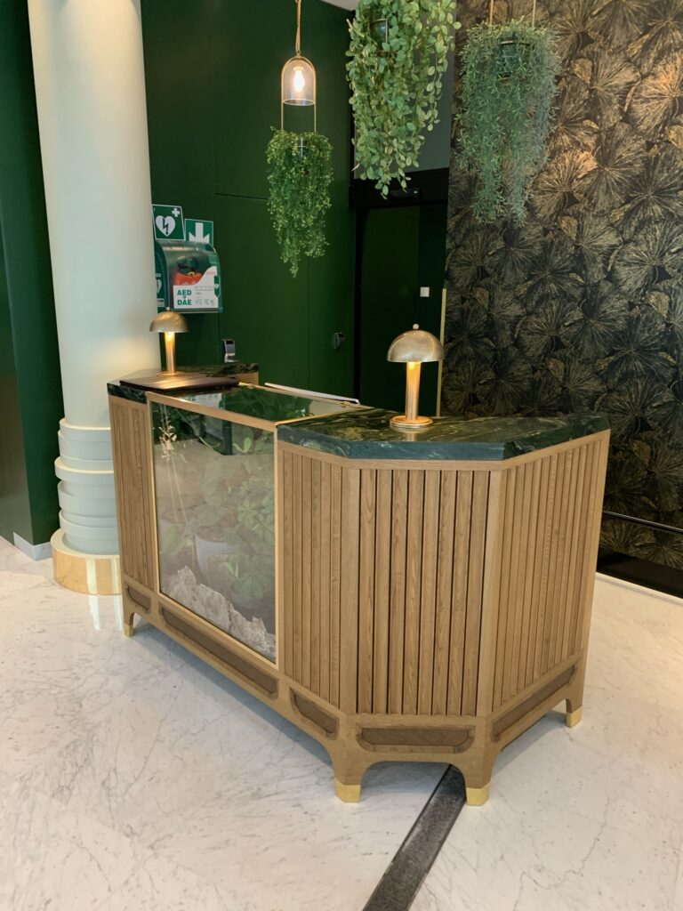 Les avantages de l'aménagement sur mesure de bureaux et magasins