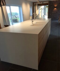 Une cuisine sur mesure pour une touche contemporaine