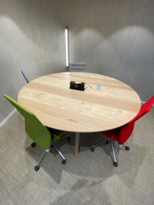 Aménagement de bureaux sur mesure à Delta.